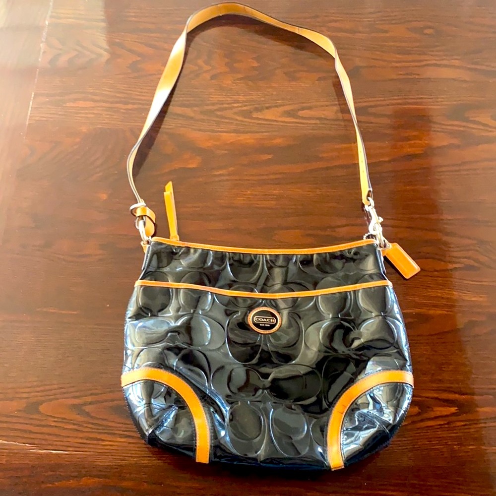 COACH PEYTON Embossed Convertible X-Body Hobo Bag Excellent Condition F20022